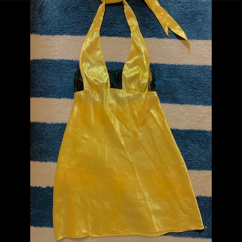 Frederick’s of Hollywood Intimate yellow lace retro glam Lingerie Slip address - Picture 3 of 5